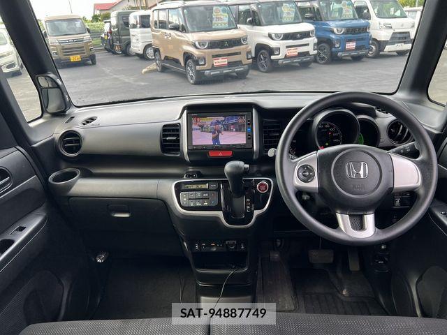Honda N BOX 2017-02 8230997-6