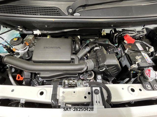 Honda N BOX 2025-02 8246071-17