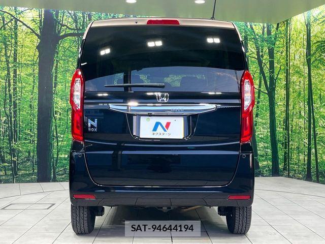 Honda N BOX 2018-11 8246074-14
