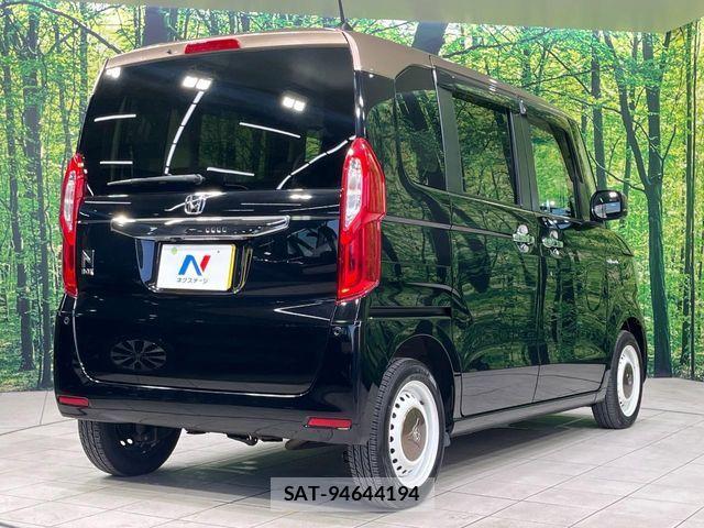 Honda N BOX 2018-11 8246074-16