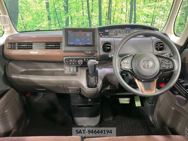 Honda N BOX 2018-11 8246074-1