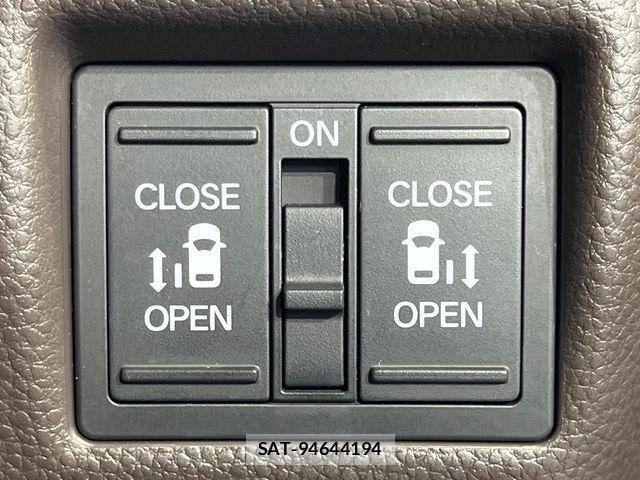 Honda N BOX 2018-11 8246074-4