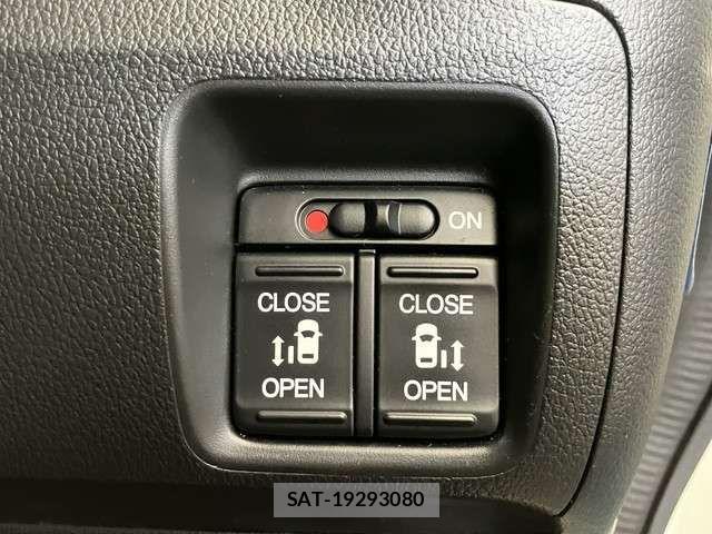 Honda N BOX 2016-07 8246076-12