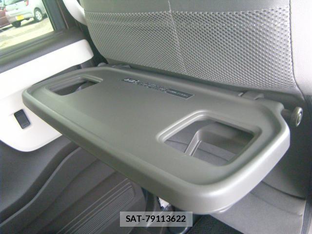 Honda N BOX 2023-03 8337010-10