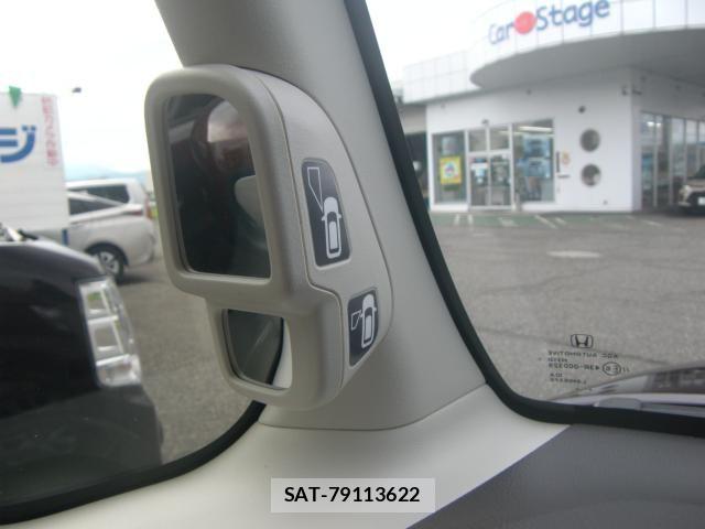 Honda N BOX 2023-03 8337010-21