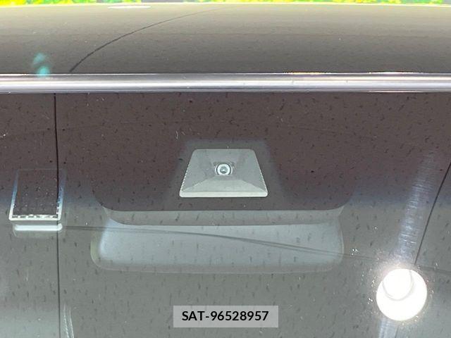 Honda N BOX 2023-03 8367491-5