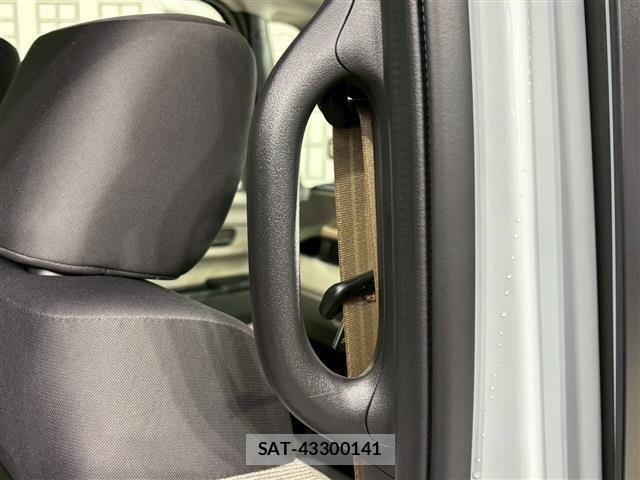 Honda N BOX 2026-01 8367478-16