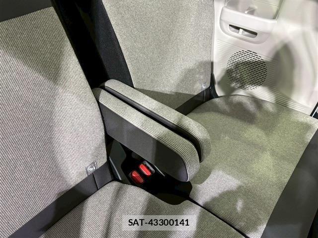 Honda N BOX 2026-01 8367478-18