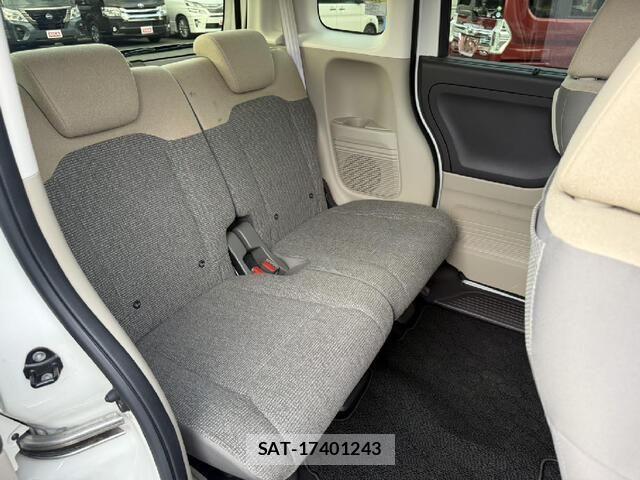 Honda N BOX 2017-10 8367494-12