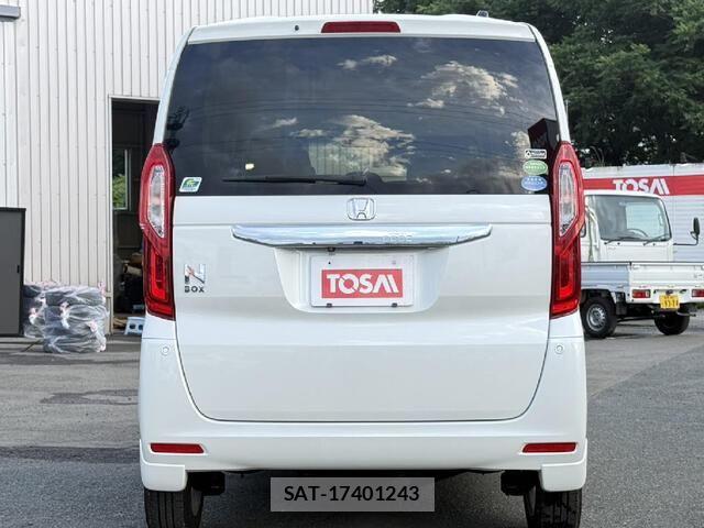 Honda N BOX 2017-10 8367494-18