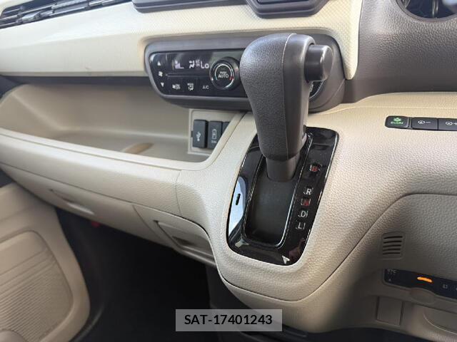 Honda N BOX 2017-10 8367494-26
