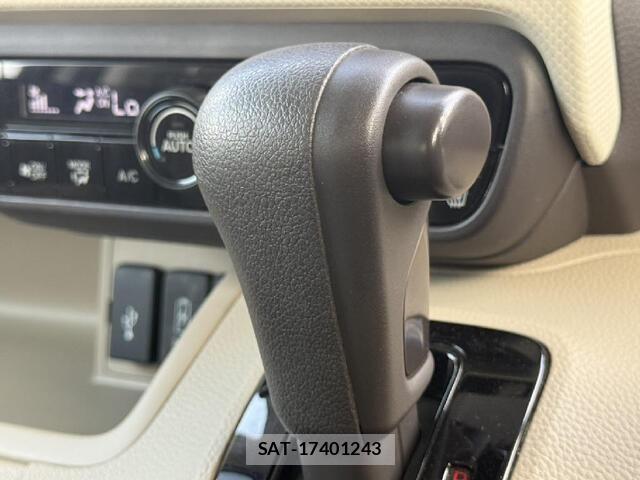 Honda N BOX 2017-10 8367494-27