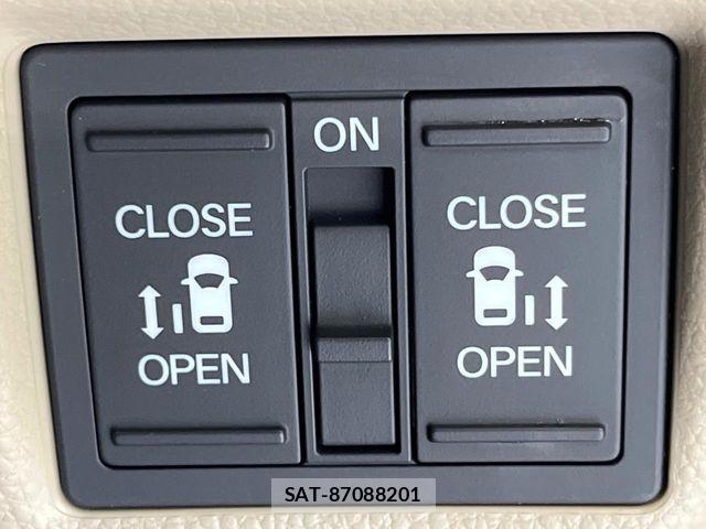 Honda N BOX 2019-04 8367489-6