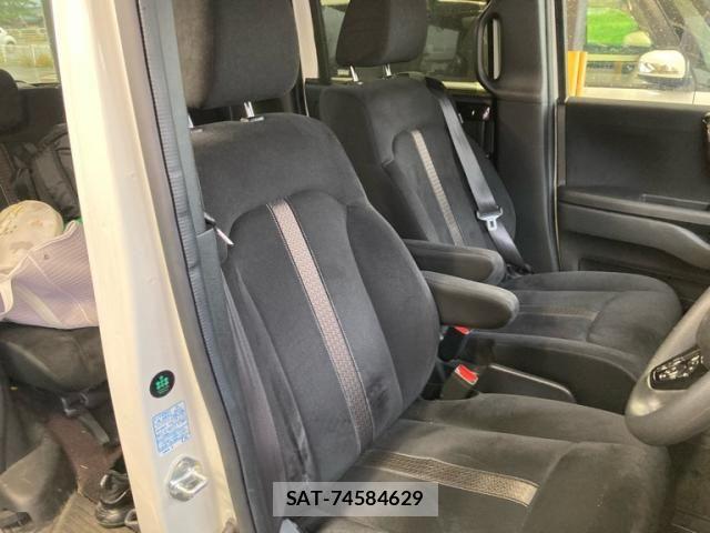 Honda N BOX 2017-12 8371940-14