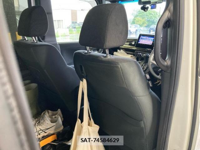 Honda N BOX 2017-12 8371940-16