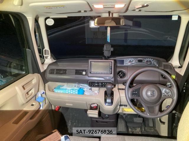 Honda N BOX 2019-11 8371941-11