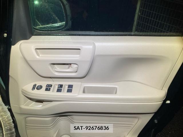 Honda N BOX 2019-11 8371941-22