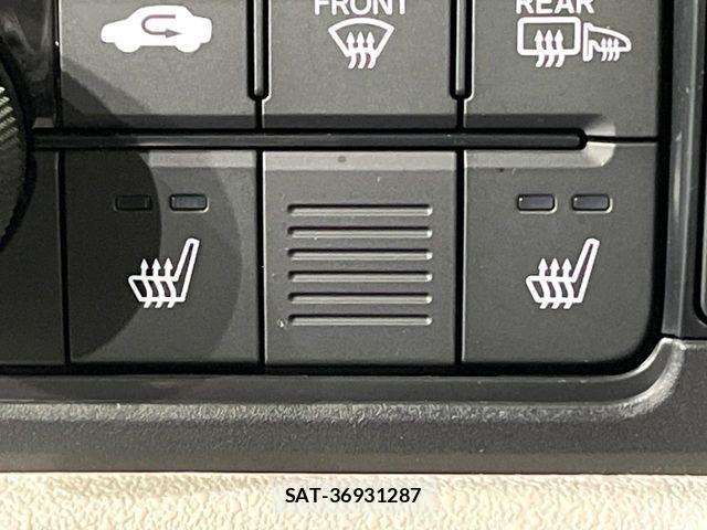Honda N BOX 2024-11 8458009-4