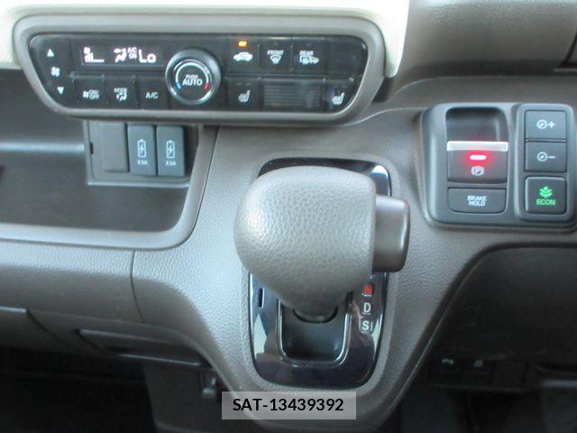 Honda N BOX 2022-08 8457064-9