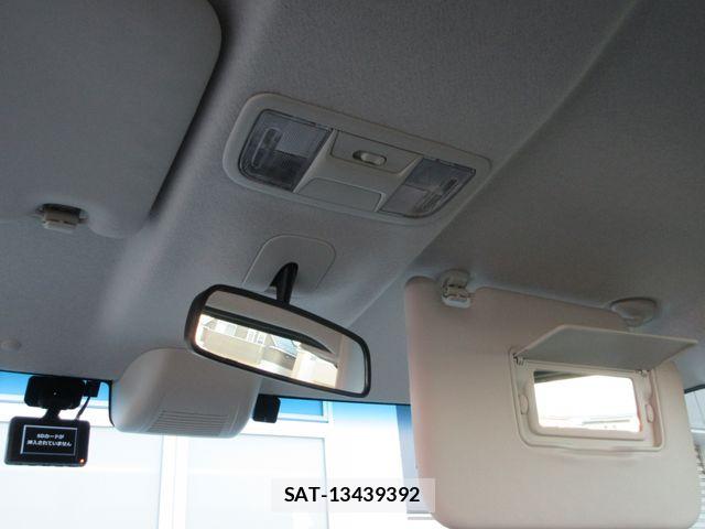 Honda N BOX 2022-08 8457064-12
