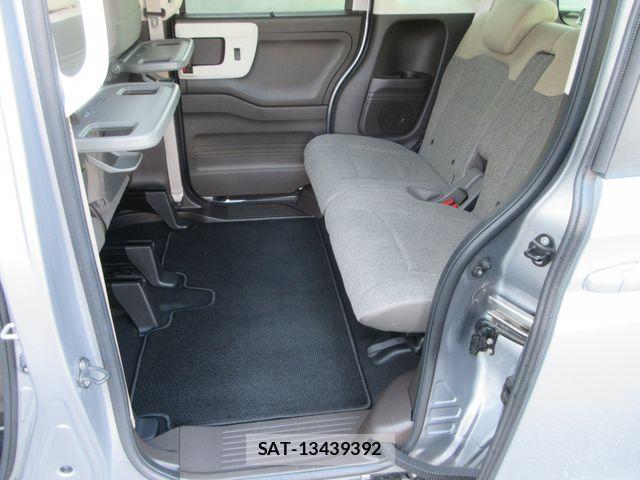 Honda N BOX 2022-08 8457064-13