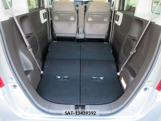 Honda N BOX 2022-08 8457064-16
