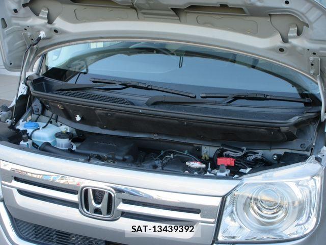 Honda N BOX 2022-08 8457064-19