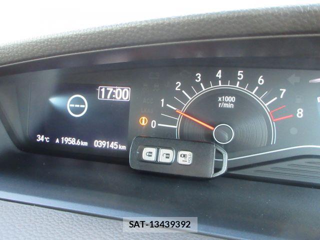 Honda N BOX 2022-08 8457064-25