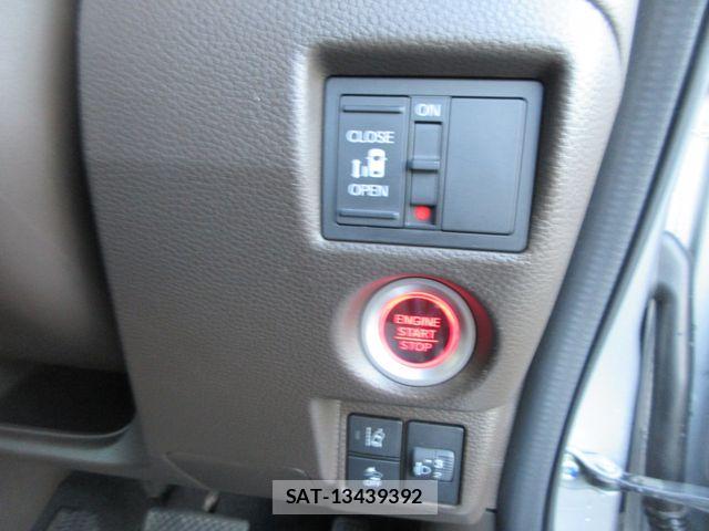 Honda N BOX 2022-08 8457064-3