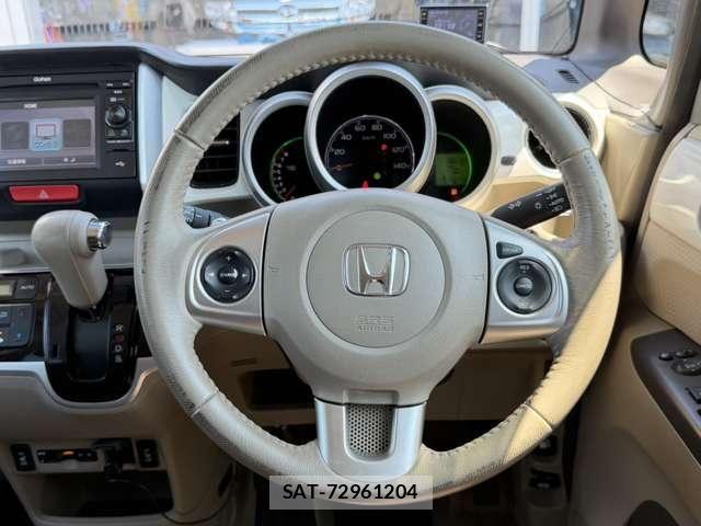 Honda N BOX 2016-04 8526086-14