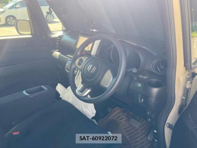 Honda N BOX 2016-05 8526089-13