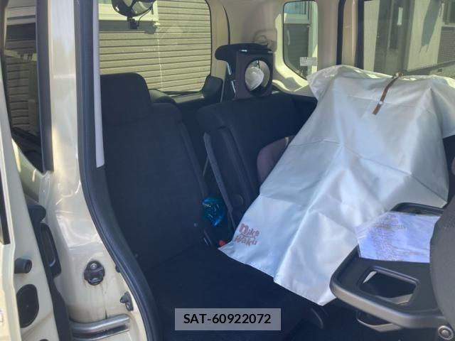 Honda N BOX 2016-05 8526089-15