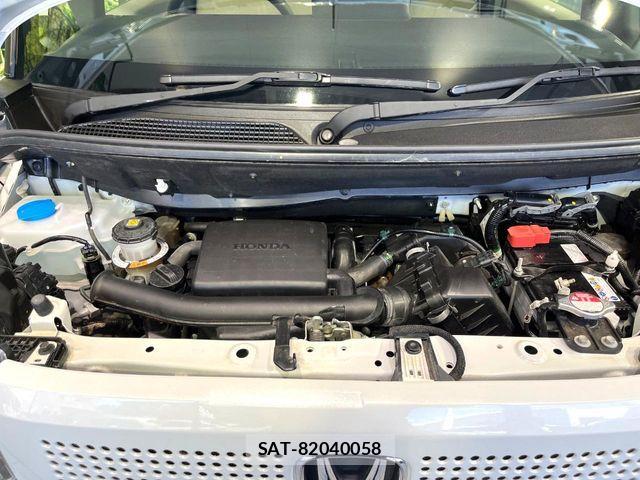Honda N BOX 2025-09 8526069-17