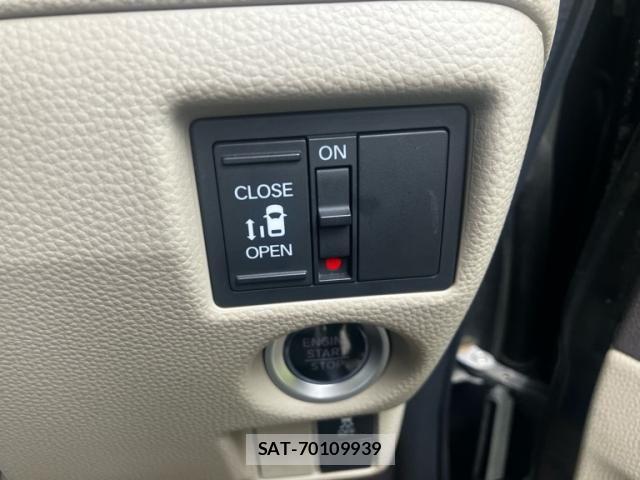 Honda N BOX 2017-12 8562878-9