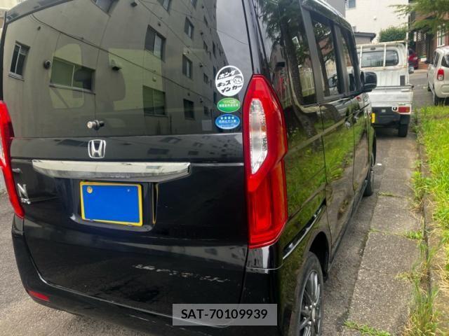 Honda N BOX 2017-12 8562878-2