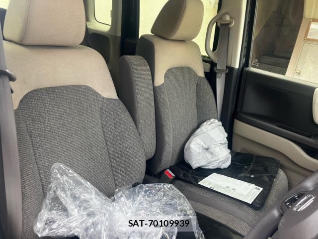 Honda N BOX 2017-12 8562878-7