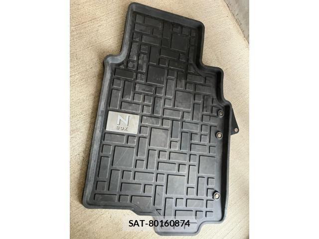 Honda N BOX 2021-07 8562877-24