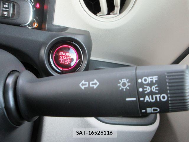 Honda N BOX 2023-11 8562876-5