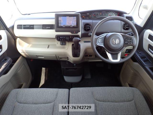 Honda N BOX 2019-06 8627976-1