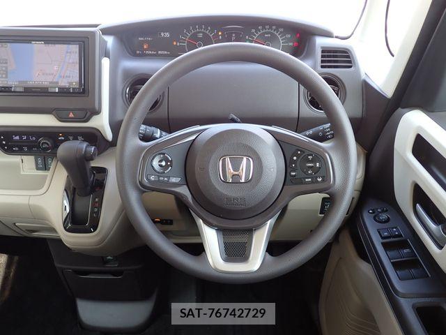 Honda N BOX 2019-06 8627976-4