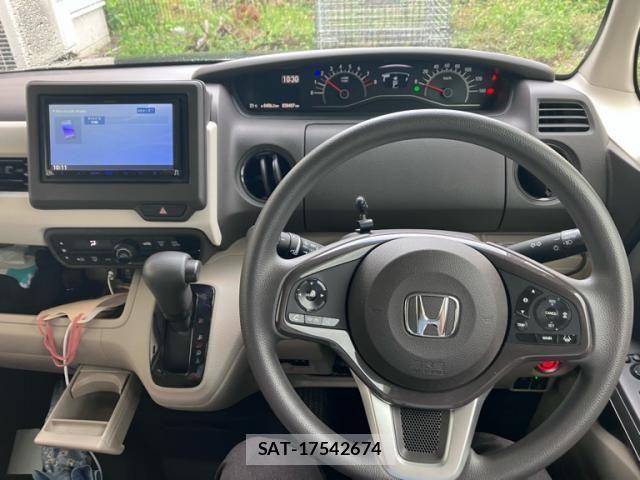 Honda N BOX 2019-12 8660549-18