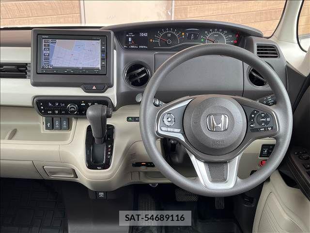 Honda N BOX 2019-04 8660538-16