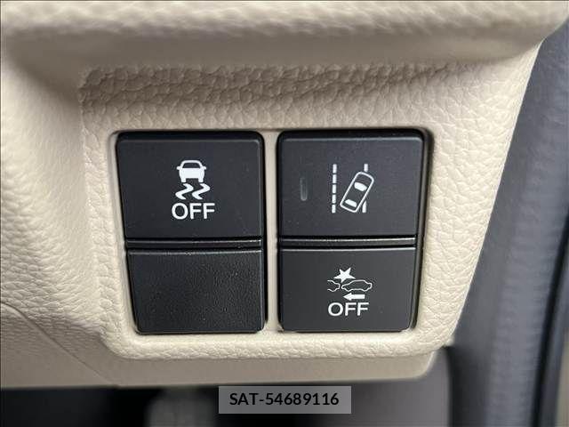 Honda N BOX 2019-04 8660538-25
