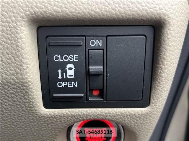 Honda N BOX 2019-04 8660538-26