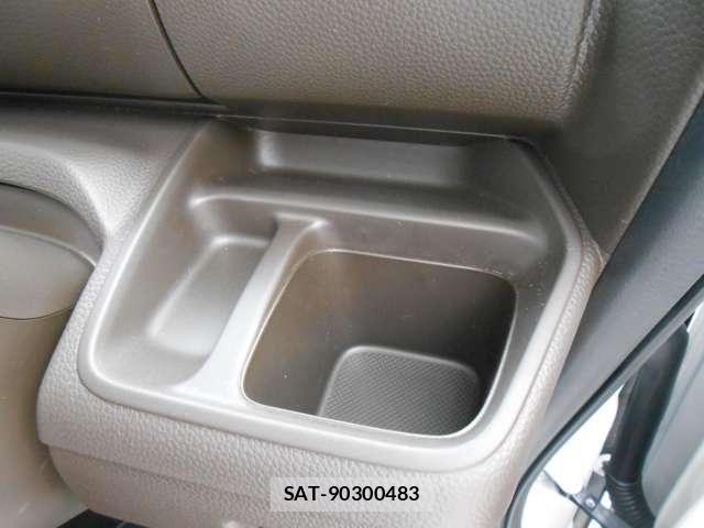 Honda N BOX 2023-09 8660539-21