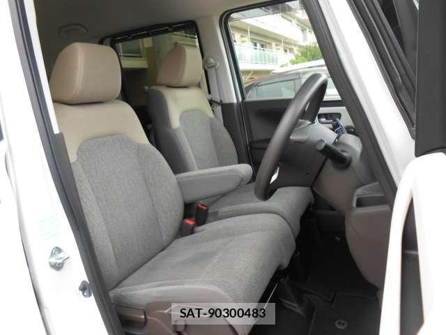 Honda N BOX 2023-09 8660539-7