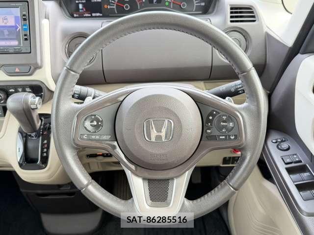 Honda N BOX 2017-11 8660542-14