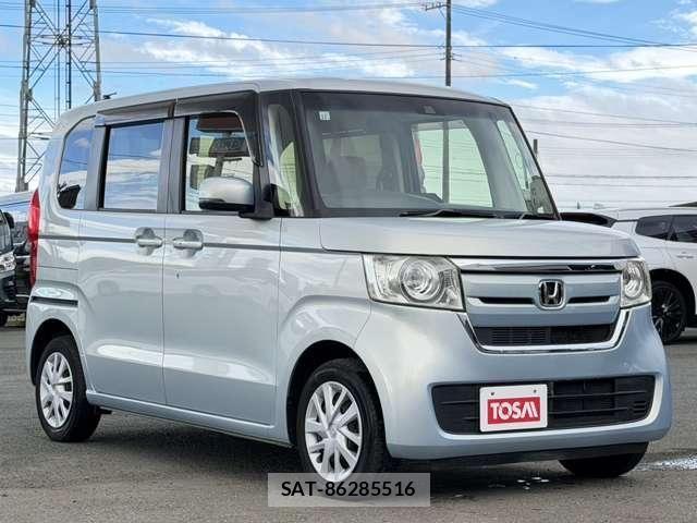 Honda N BOX 2017-11 8660542-19