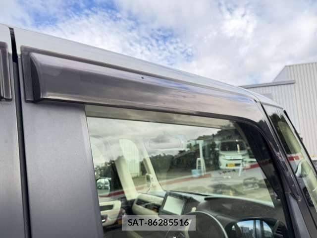 Honda N BOX 2017-11 8660542-28