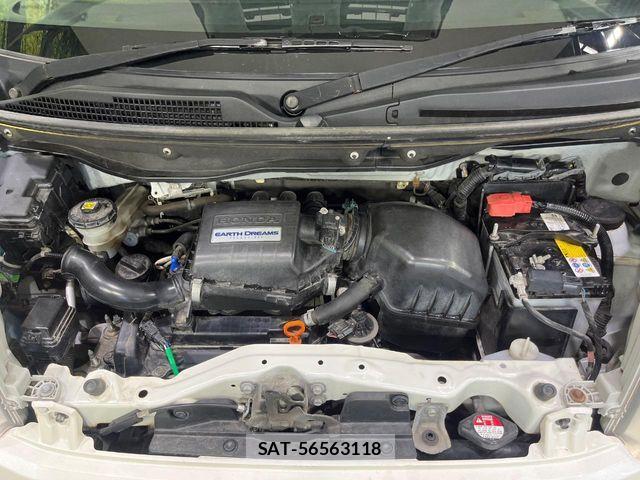 Honda N BOX 2017-05 8744568-17